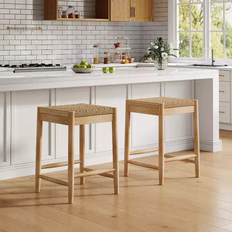 Tabourets de comptoir sans dossier en bois d'acacia et assise en osier tressé Boho 25.8